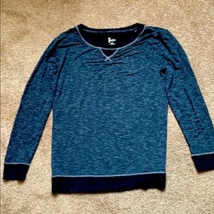 Felina lightweight extremely soft shirt